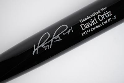 Lot #844 David Ortiz Signed Baseball Bat - Image 1