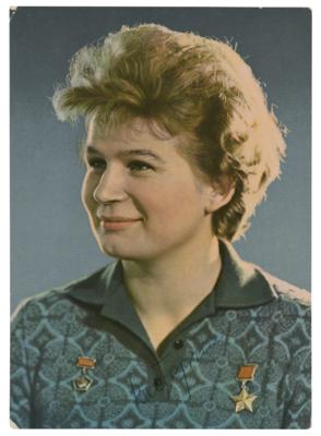 Lot #409 Valentina Tereshkova Signed Photograph - Image 1