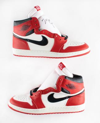 Lot #767 Michael Jordan: Air Jordan 1 'Player Sample' Sneakers Signed as a Rookie - Image 11