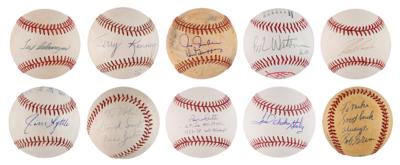Lot #840 NY Yankees (10) Signed Baseballs - Image 1