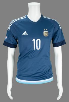 Lot #1106 Soccer: Lionel Messi