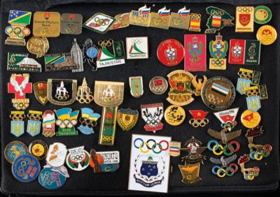 Lot #1036 Atlanta 1996 Summer Olympics Collection of Nearly (600) NOC Pins - Image 5
