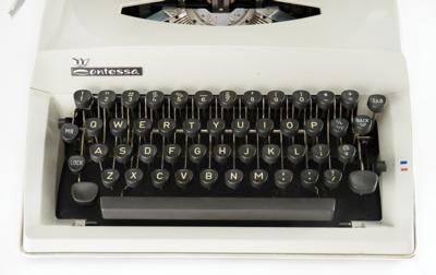 Lot #704 Rod Serling's Personally-Owned and -Used Typewriter - Image 5
