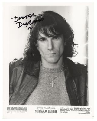 Lot #729 Daniel Day-Lewis Signed Photograph