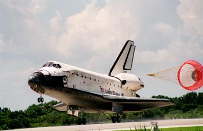 Lot #8037 Space Shuttle Discovery STS-105 Flown Tire - Image 14