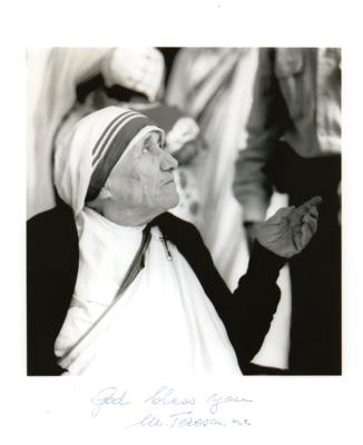 Lot #175 Mother Teresa Signed Photograph