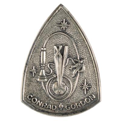Lot #3067 Charles Conrad's Gemini 11 Flown Fliteline Medallion