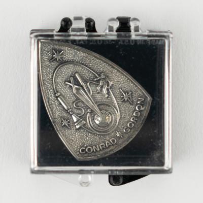 Lot #3067 Charles Conrad's Gemini 11 Flown Fliteline Medallion - Image 3