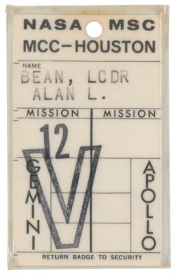 Lot #3066 Alan Bean's Gemini 12 MSC MCC-Houston Badge