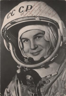 Lot #3611 Valentina Tereshkova Signed Photograph - Image 1