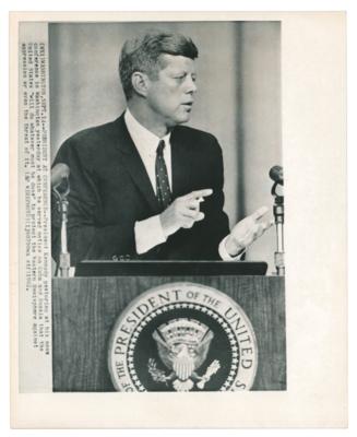 Lot #61 John F. Kennedy Archive of (377) Wire Photos - Image 13