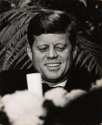 Lot #59 John F. Kennedy 1960 DNC Pass and (19) Photographs - Image 17