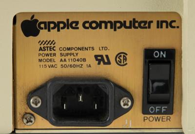 Lot #436 Apple: Steve Wozniak and Ronald Wayne (2) Signed Items - Image 4