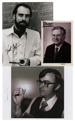 Lot #431 Computer Scientists (3) Signed Photographs - Image 1