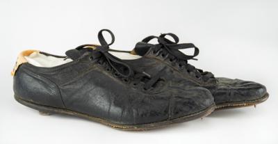 Lot #1007 Frank Thomas's 1962 New York Mets Game-Used Cleats - Image 2