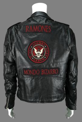 Lot #9024 Ramones: Daniel Rey - Image 2