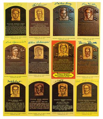 Lot #997 Baseball Hall of Famers (12) Signed HOF Cards