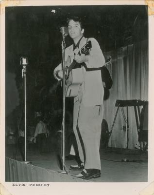 Lot #537 Elvis Presley Signed Photograph - Image 2