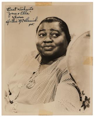 Lot #709 Gone With the Wind: Hattie McDaniel Signed Photograph - Image 1