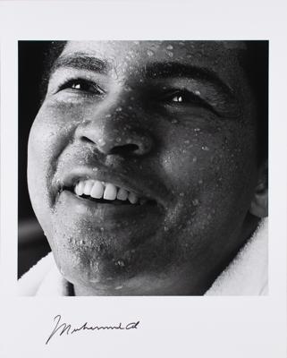 Lot #784 Muhammad Ali Signed Oversized Photograph by John Stewart - Image 1