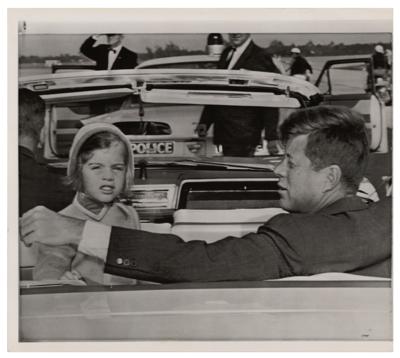 Lot #7100 John F. Kennedy and Caroline Kennedy 1962 Original Wirephoto