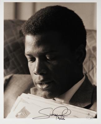 Lot #814 Sidney Poitier Signed Oversized Photograph by Roy Schatt - Image 1