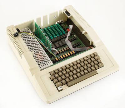 Lot #8017 Allan Alcorn: Apple II Computer Given by Steve Jobs - Image 3