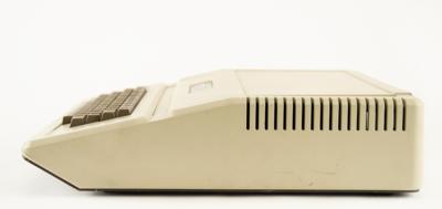 Lot #8017 Allan Alcorn: Apple II Computer Given by Steve Jobs - Image 9