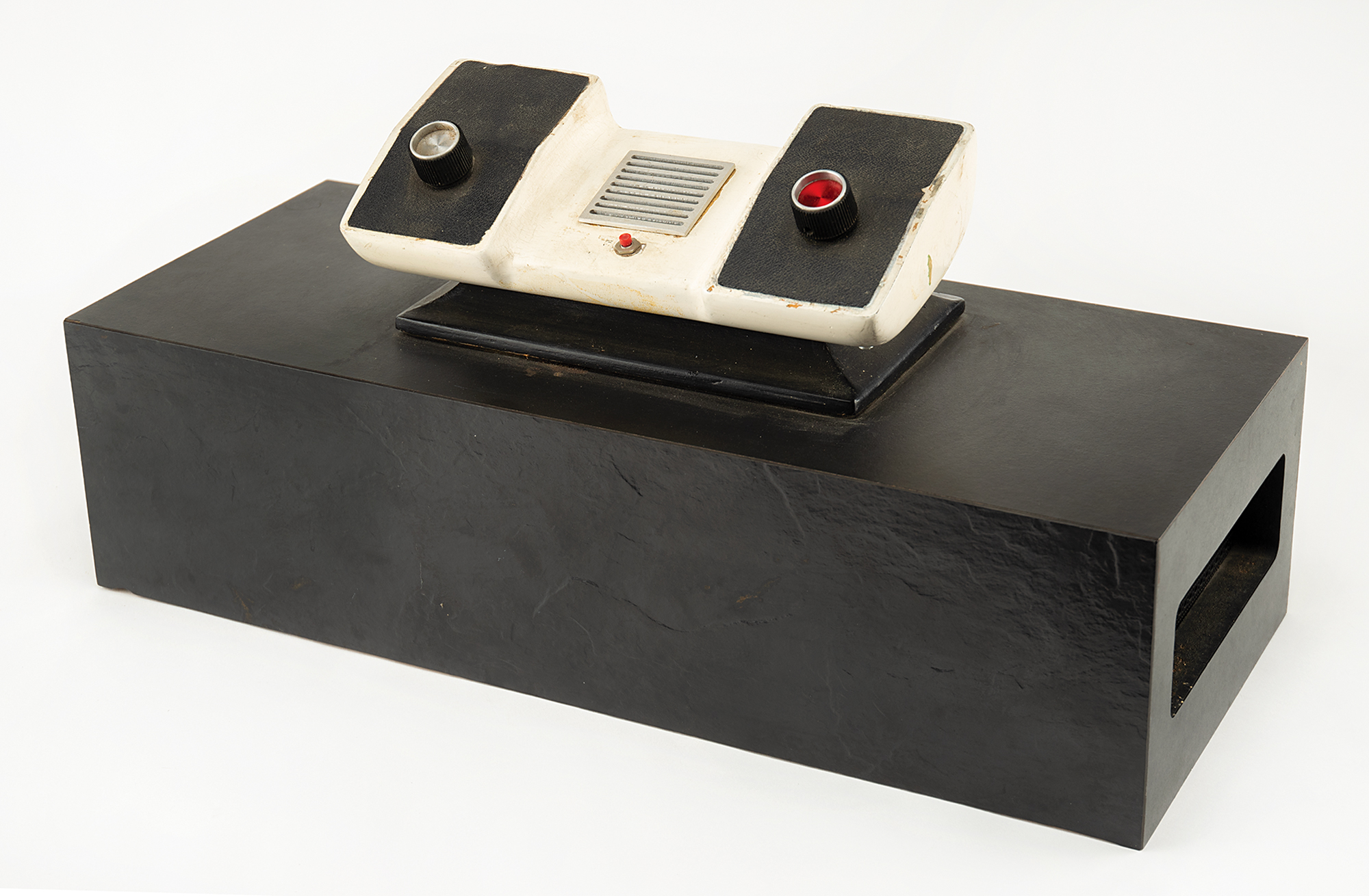 Lot #8011 Allan Alcorn: Pong 'Home Edition' Prototype/Design Mock-Up (Black Box)