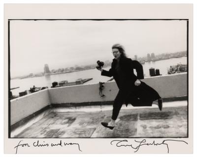 Lot #659 Annie Leibovitz Signed Photograph