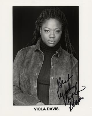 Lot #916 Viola Davis Signed Photograph - Image 1