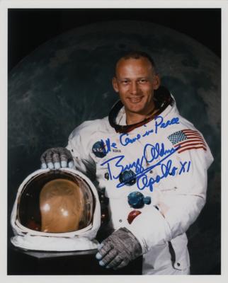 Lot #9215 Buzz Aldrin Signed Photograph - Image 1