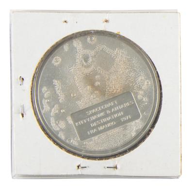 Lot #9344 Edgar Mitchell's Flown Apollo 14 Franklin Mint Medallion - Image 2