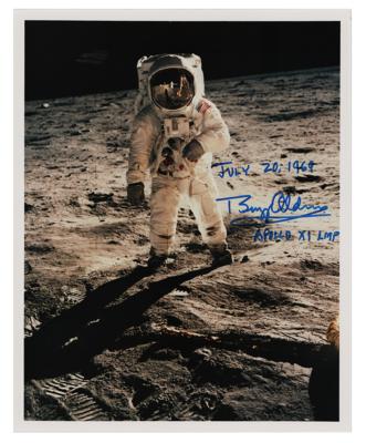Lot #9212 Buzz Aldrin Signed Photograph - Image 1