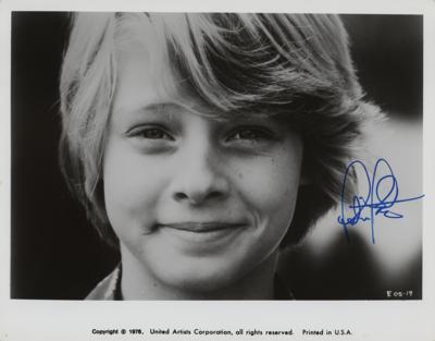 Lot #655 Jodie Foster Signed Photograph - Image 1