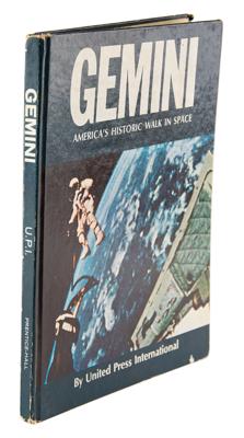 Lot #401 Gemini 4: White and McDivitt Signed Book - Image 3