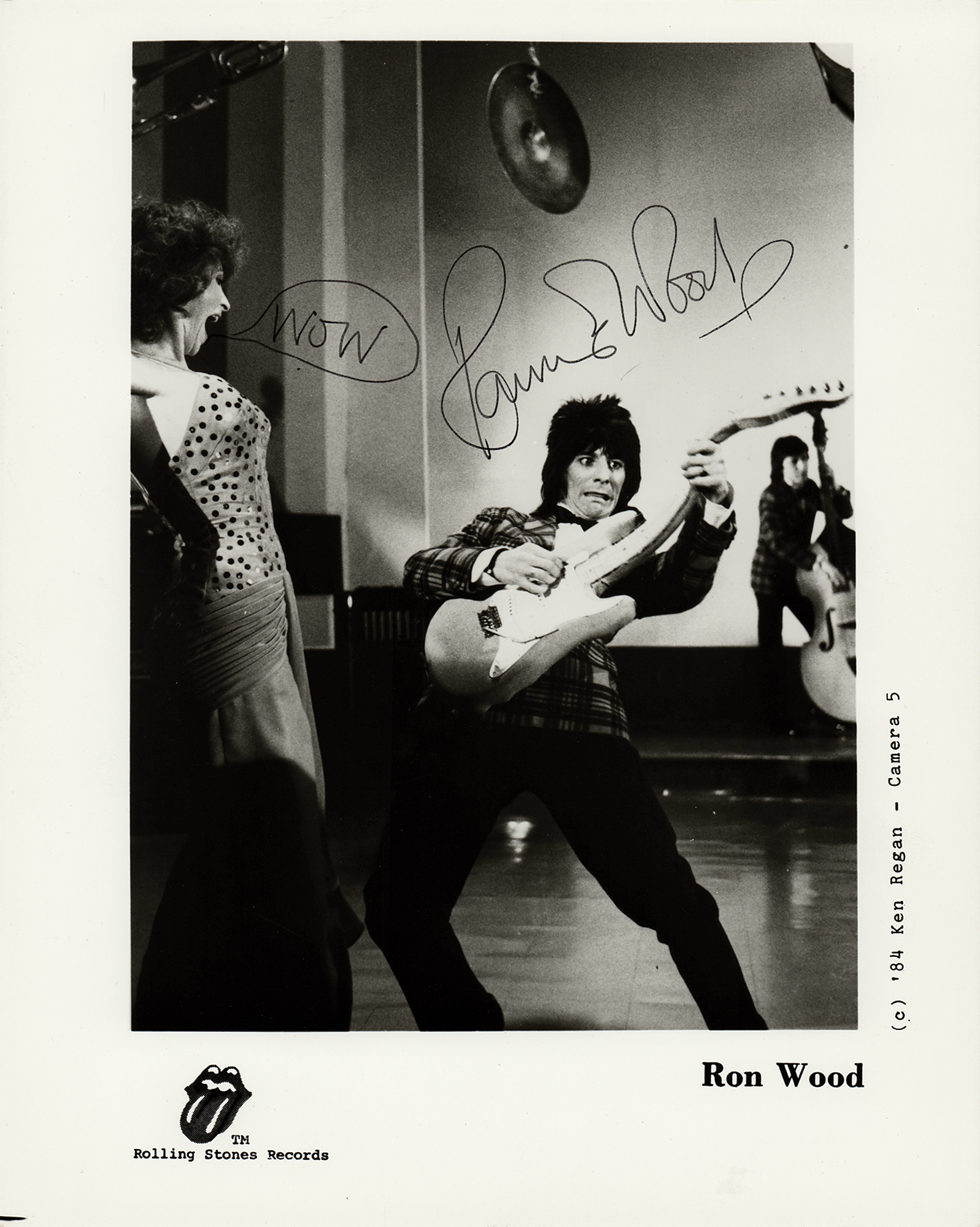 Lot #2113 Ronnie Wood Signed Photograph