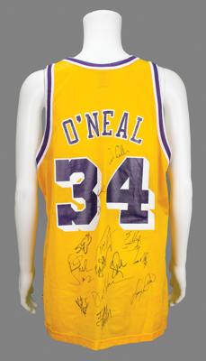 Lot #625 LA Lakers: 1996-1997 Team-Signed Jersey