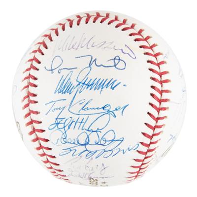 Lot #630 NY Yankees: 2001 Team-Signed Baseball - Image 4