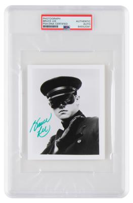 Lot #3044 Bruce Lee Signed Photograph