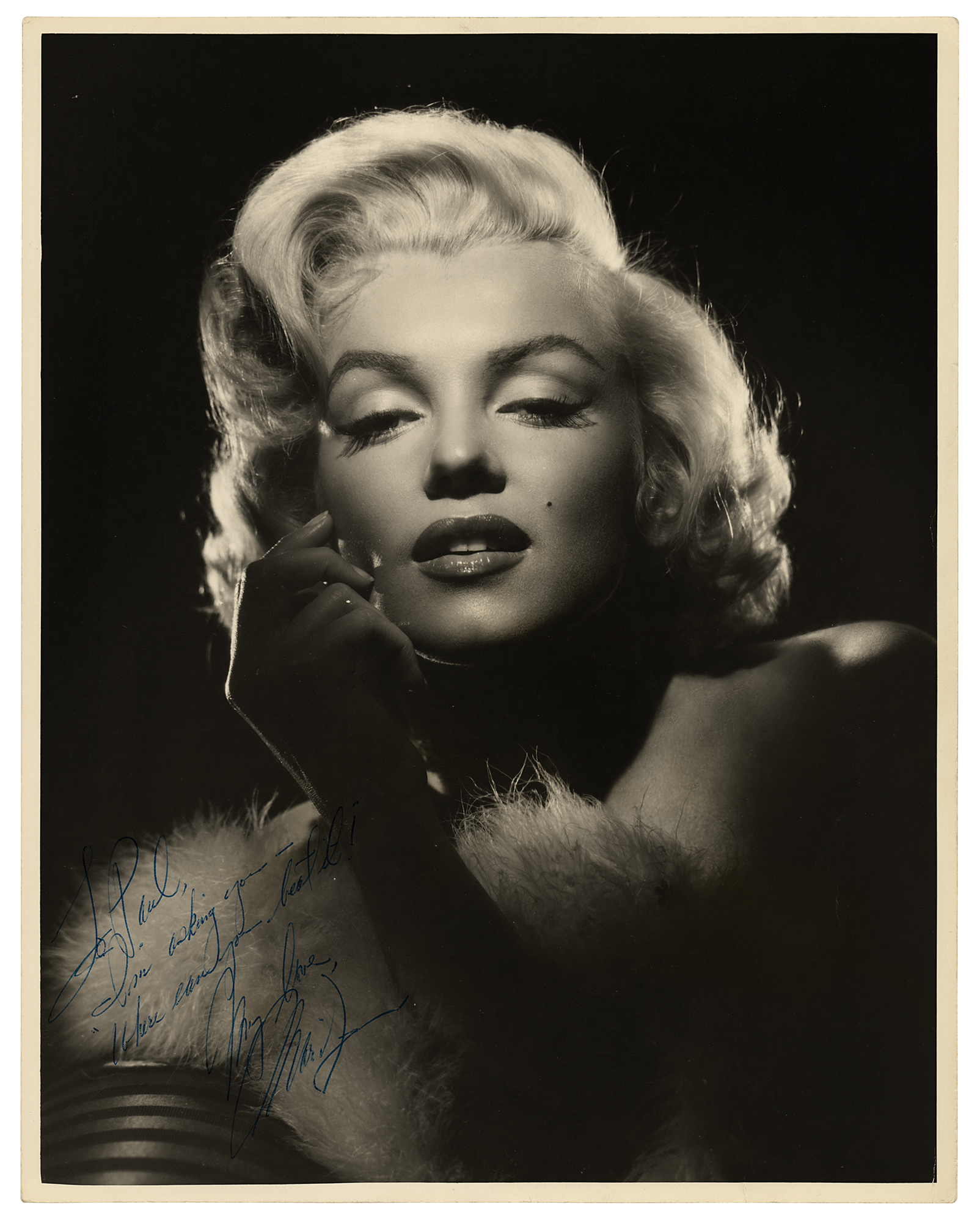 Marilyn Monroe Signed Oversized Photograph | RR Auction