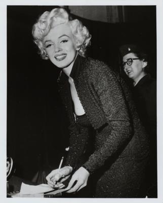 Lot #754 Marilyn Monroe Photograph