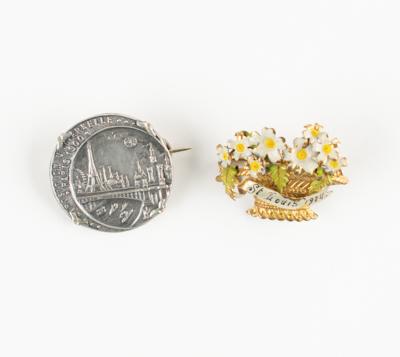Lot #4199 Paris 1900 and St. Louis 1904 Exhibition Pins (Early Modern Olympic Games) - Image 1