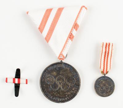 Lot #4094 Innsbruck 1964 Winter Olympics Volunteer Medal Set - Image 1