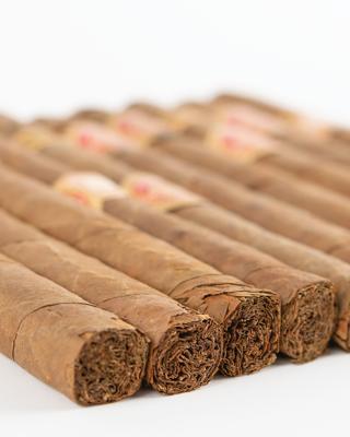 Lot #147 Winston Churchill's Box of (10) Cigars - Image 5