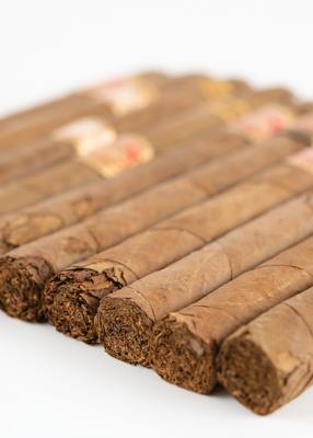 Lot #147 Winston Churchill's Box of (10) Cigars - Image 7