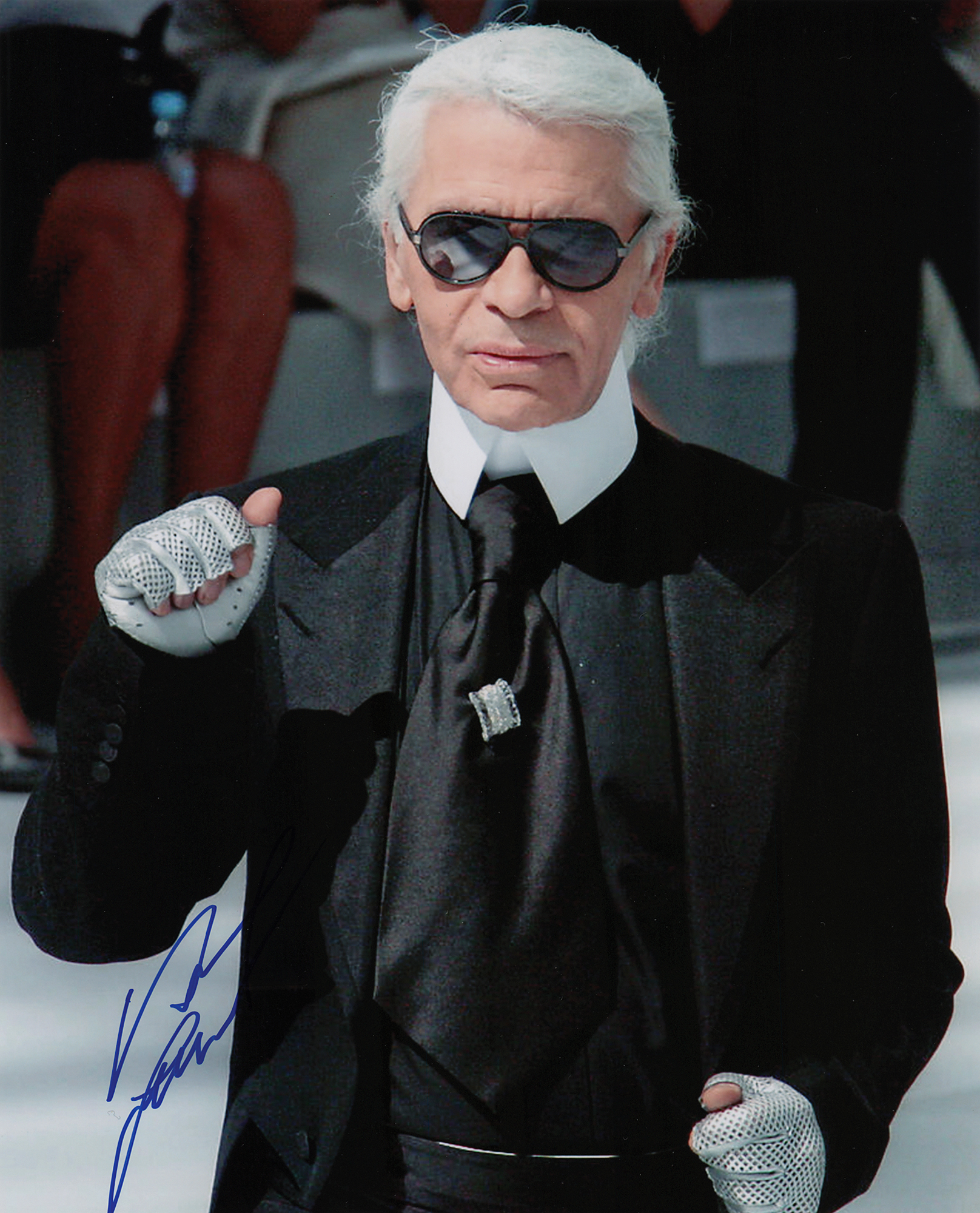 Lot #426 Karl Lagerfeld Signed Photograph