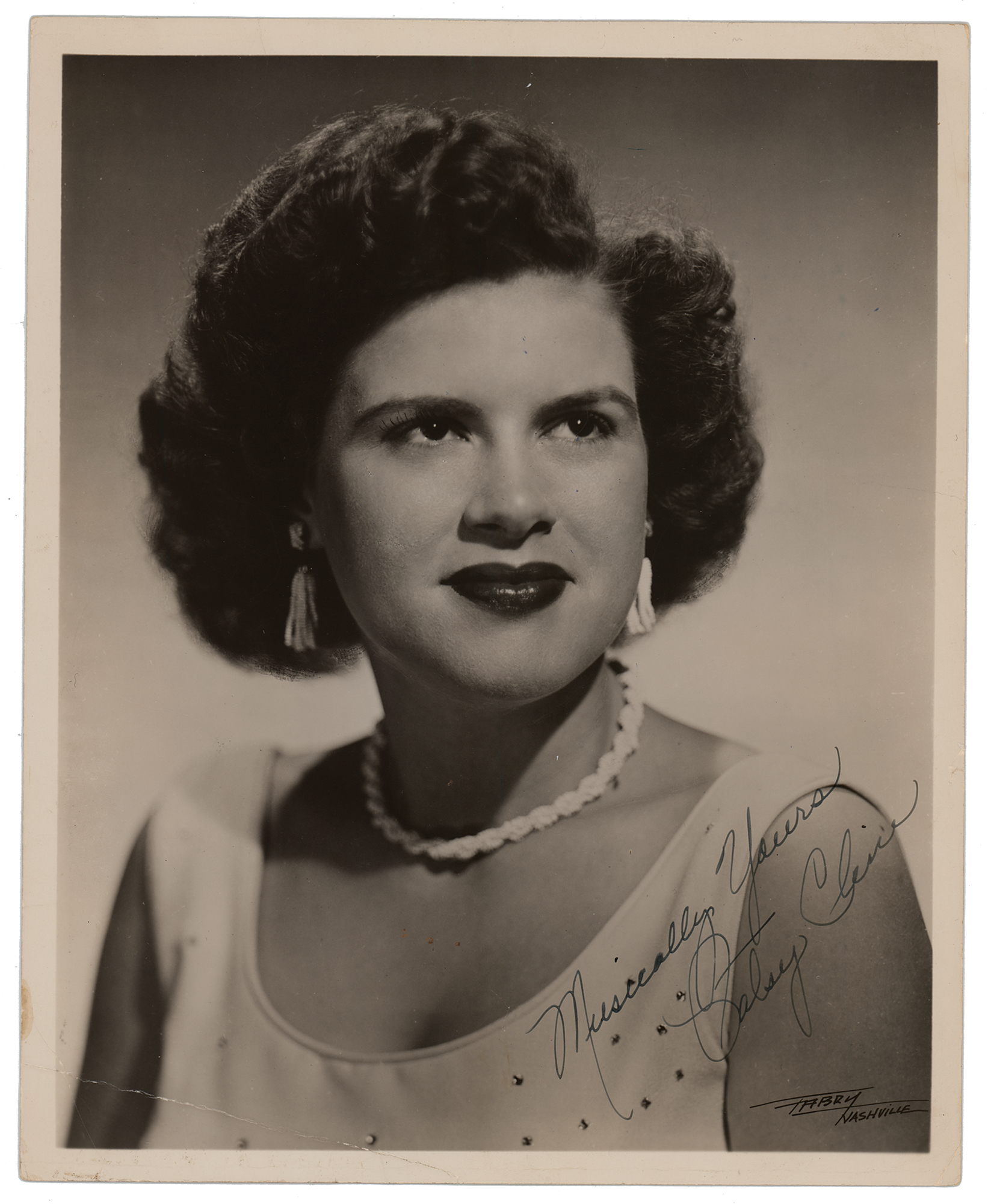 Lot #544 Patsy Cline Signed Photograph