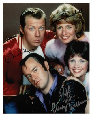 Lot #844 Laverne and Shirley Signed Photograph