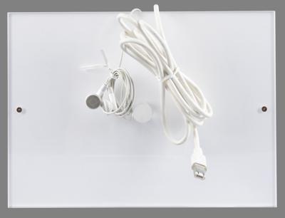 Lot #5045 Apple iPod (First Generation) Demonstration Display - Image 3